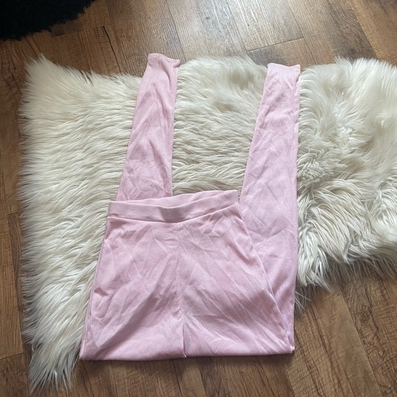 PRETTYLITTLETHING Pink Ribbed Leggings - Picture 3 of 4